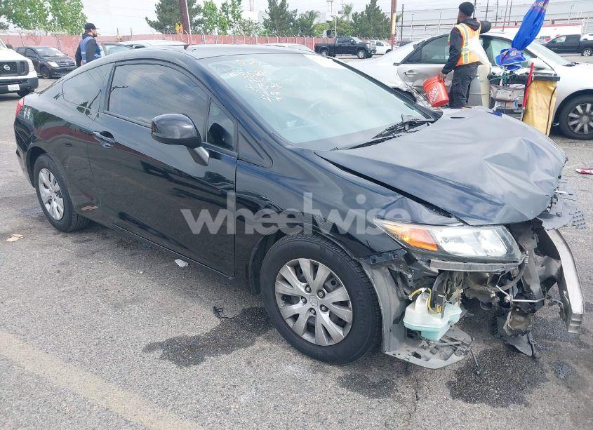2012 Honda Civic LX (VIN 2HGFG3B52CH562435) main photo