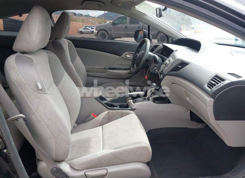 Photo 5 of 2012 Honda Civic LX (VIN 2HGFG3B52CH566808)