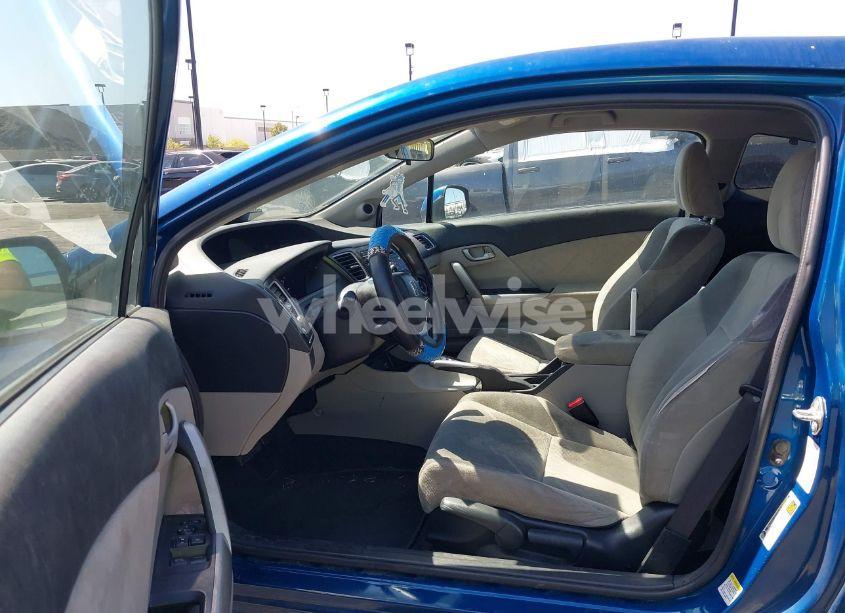 Photo 5 of 2013 Honda Civic LX (VIN 2HGFG3B52DH530974)