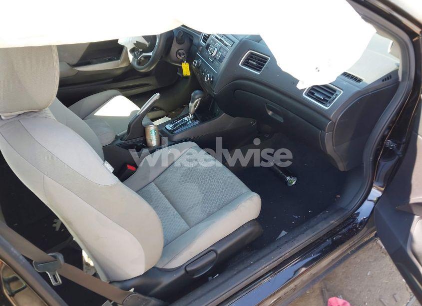 Photo 5 of 2015 Honda Civic LX (VIN 2HGFG3B52FH523610)