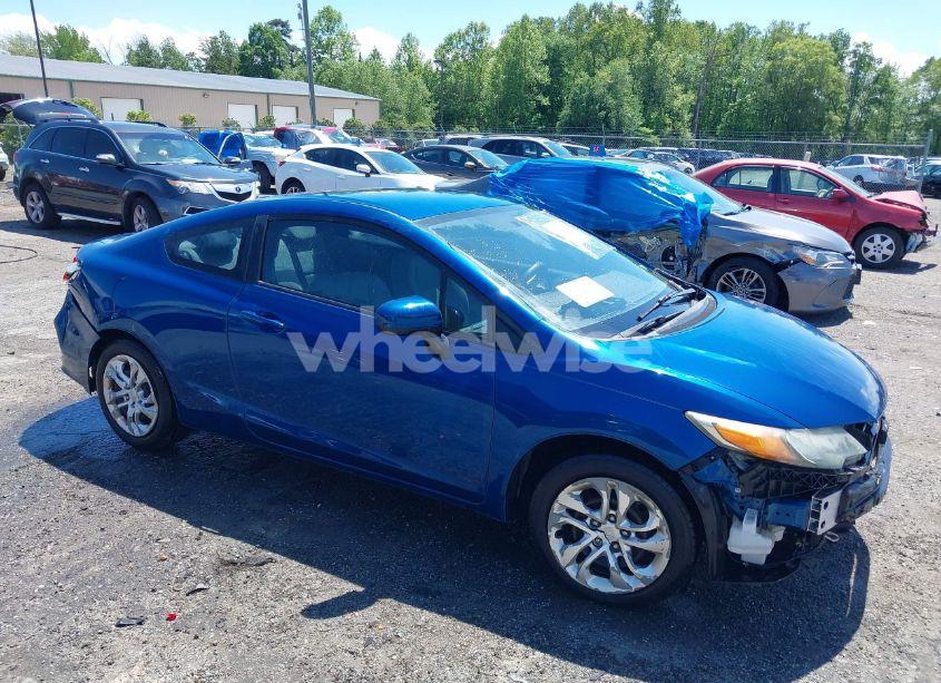 2015 Honda Civic LX (VIN 2HGFG3B53FH514432) main photo