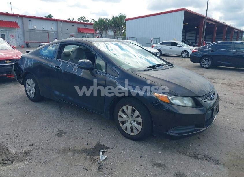2012 Honda Civic LX (VIN 2HGFG3B55CH555477) main photo