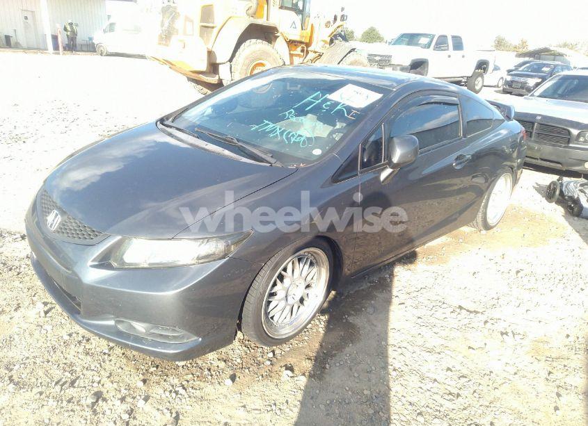 Photo 2 of 2013 Honda Civic LX (VIN 2HGFG3B55DH514929)