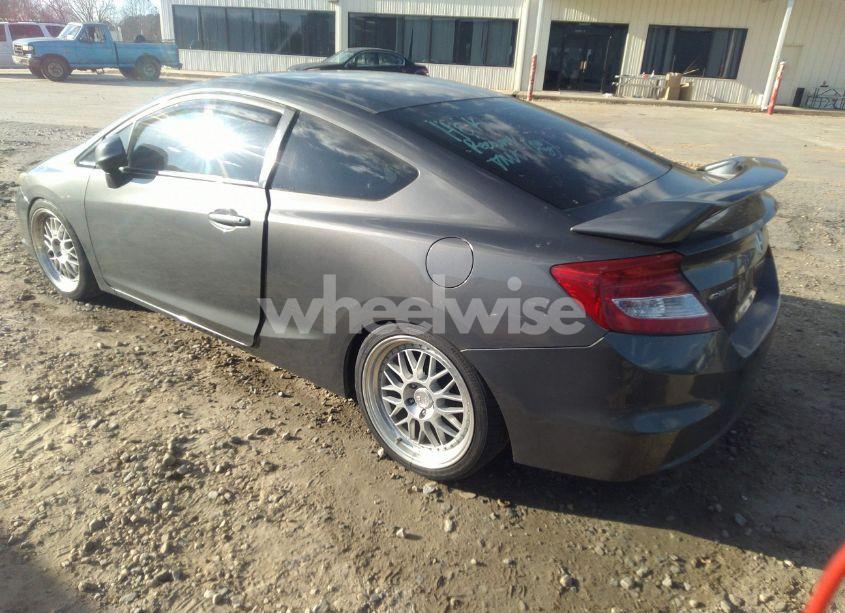 Photo 3 of 2013 Honda Civic LX (VIN 2HGFG3B55DH514929)