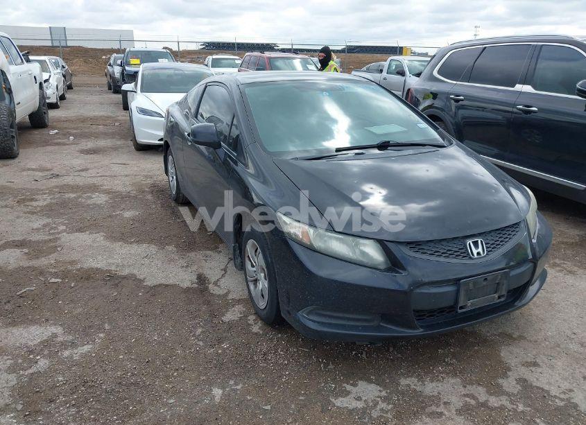 2013 Honda Civic LX (VIN 2HGFG3B55DH520312) main photo