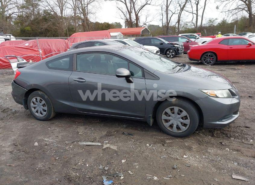 Photo 13 of 2013 Honda Civic LX (VIN 2HGFG3B55DH531021)