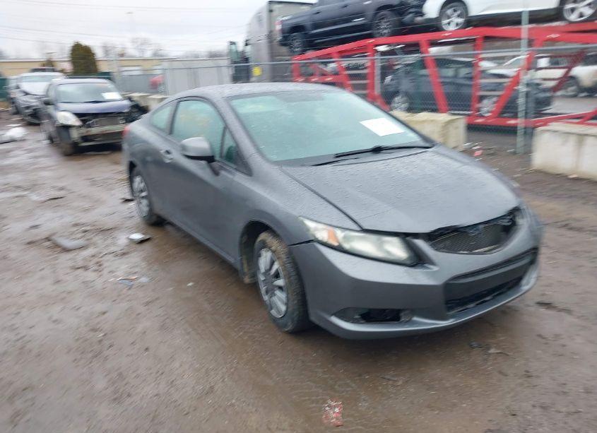 2013 Honda Civic LX (VIN 2HGFG3B56DH513336) main photo