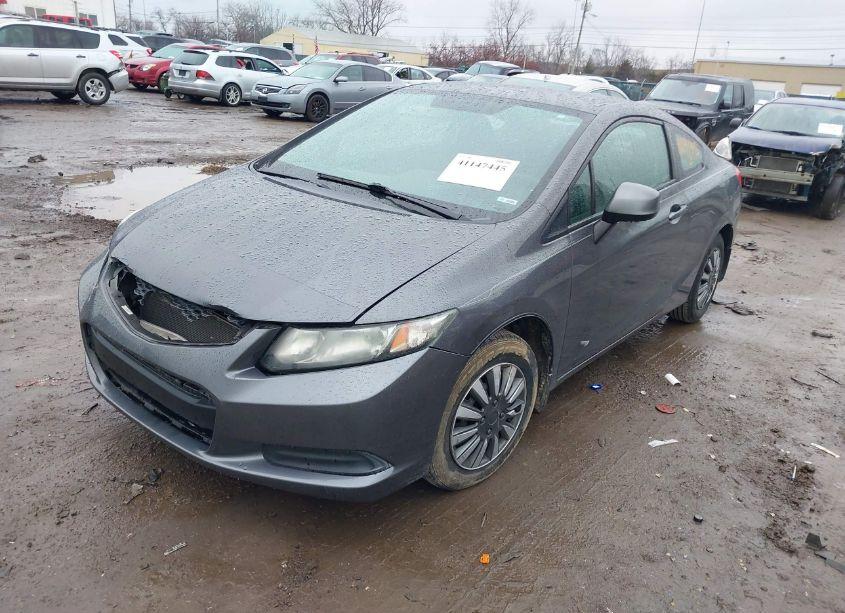 Photo 2 of 2013 Honda Civic LX (VIN 2HGFG3B56DH513336)