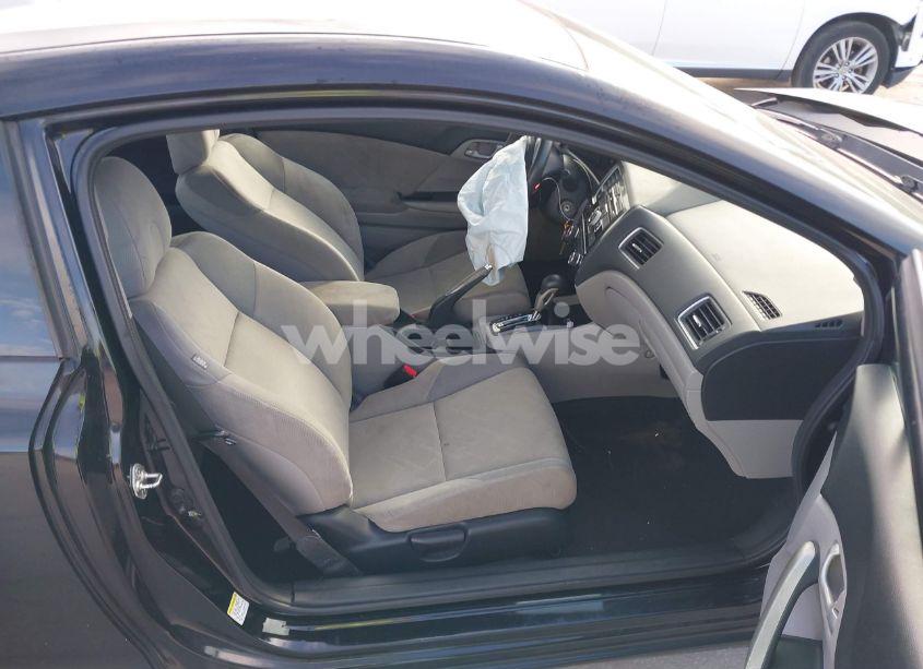 Photo 5 of 2013 Honda Civic CPE LX (VIN 2HGFG3B56DH526491)