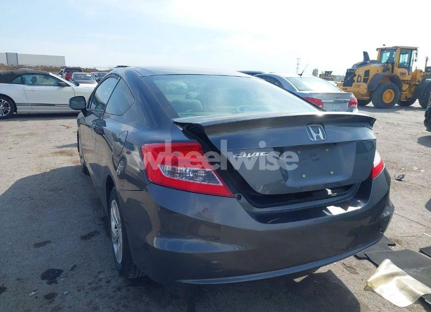 Photo 3 of 2013 Honda Civic LX (VIN 2HGFG3B56DH531836)