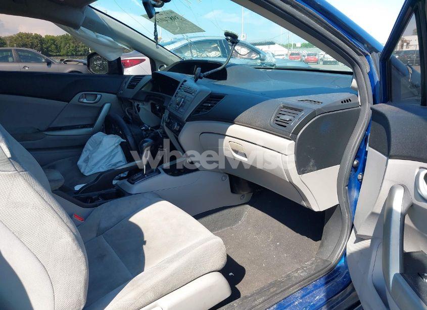 Photo 5 of 2012 Honda Civic LX (VIN 2HGFG3B57CH500996)