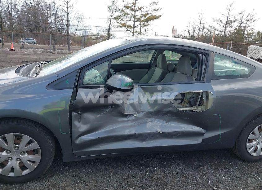 Photo 6 of 2012 Honda Civic LX (VIN 2HGFG3B57CH515451)