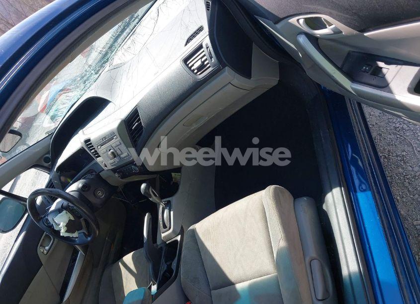 Photo 5 of 2012 Honda Civic LX (VIN 2HGFG3B57CH535909)