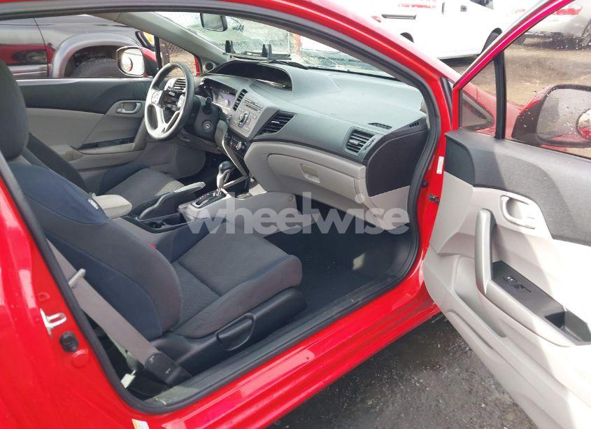 Photo 5 of 2012 Honda Civic LX (VIN 2HGFG3B57CH550863)