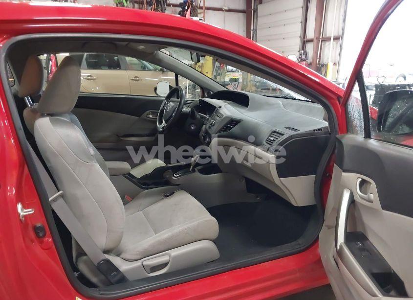 Photo 5 of 2012 Honda Civic LX (VIN 2HGFG3B57CH555562)