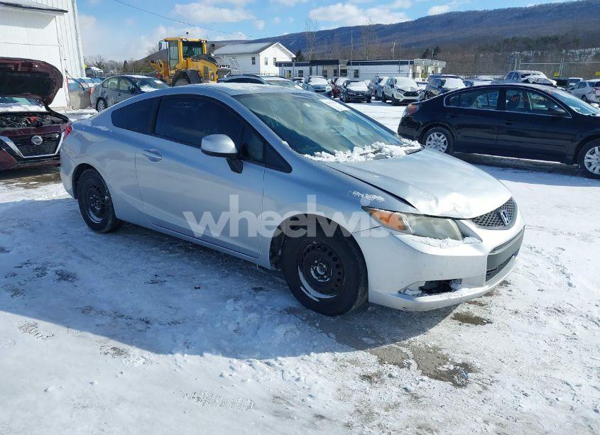 2012 Honda Civic LX (VIN 2HGFG3B57CH556811) main photo