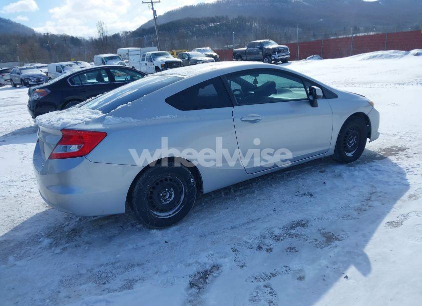 Photo 4 of 2012 Honda Civic LX (VIN 2HGFG3B57CH556811)