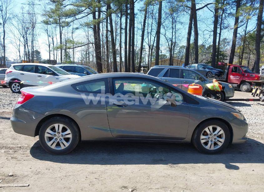 Photo 13 of 2012 Honda Civic LX (VIN 2HGFG3B58CH533618)