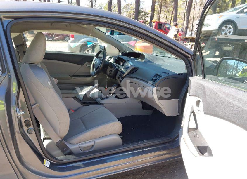 Photo 5 of 2012 Honda Civic LX (VIN 2HGFG3B58CH533618)