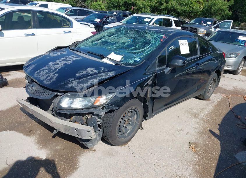 Photo 2 of 2013 Honda Civic LX (VIN 2HGFG3B58DH507120)