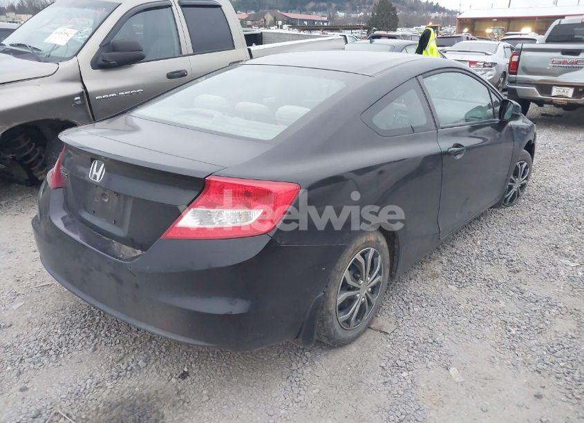 Photo 4 of 2013 Honda Civic LX (VIN 2HGFG3B58DH513290)