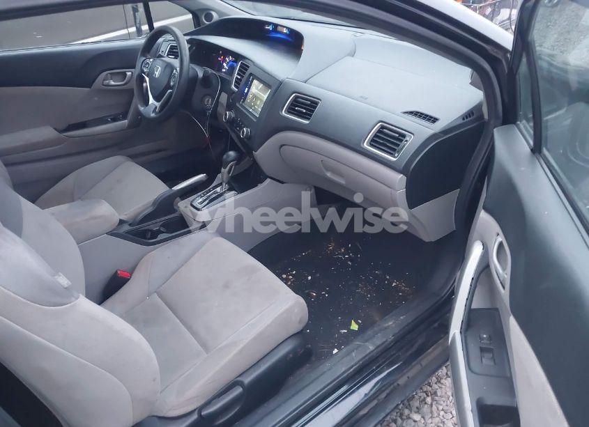 Photo 5 of 2013 Honda Civic LX (VIN 2HGFG3B58DH513290)