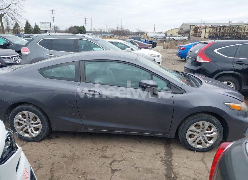 Photo 13 of 2015 Honda Civic LX (VIN 2HGFG3B58FH504642)