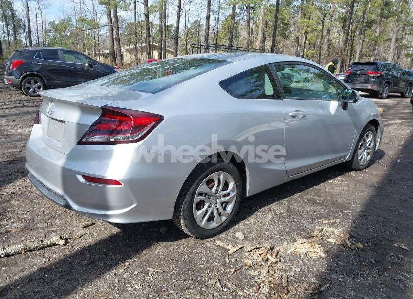 Photo 4 of 2015 Honda Civic LX (VIN 2HGFG3B58FH520064)