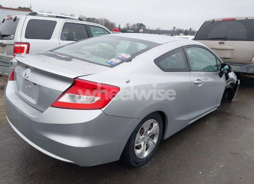 Photo 4 of 2013 Honda Civic LX (VIN 2HGFG3B59DH509460)