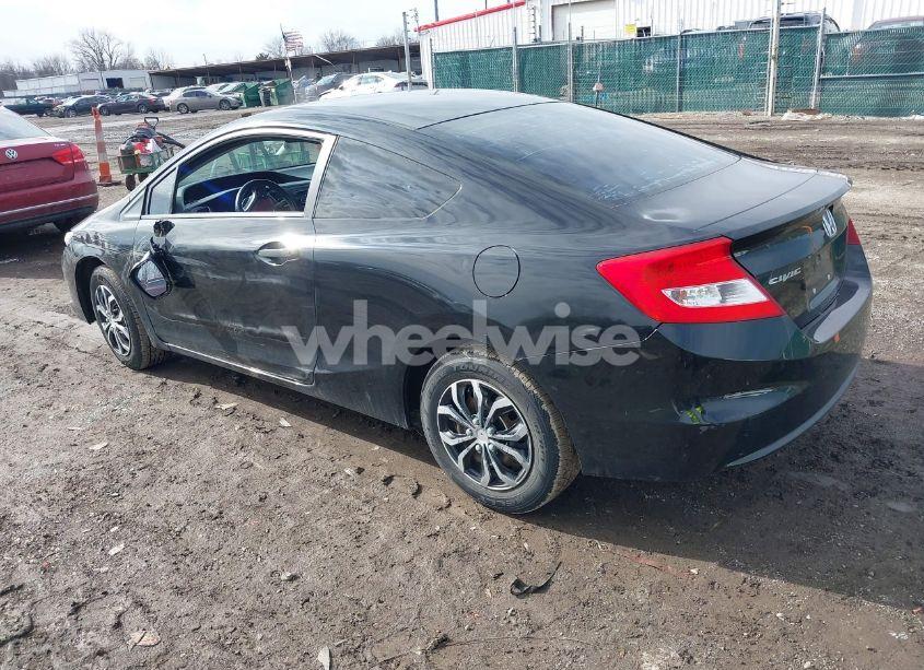 Photo 3 of 2013 Honda Civic LX (VIN 2HGFG3B59DH517140)