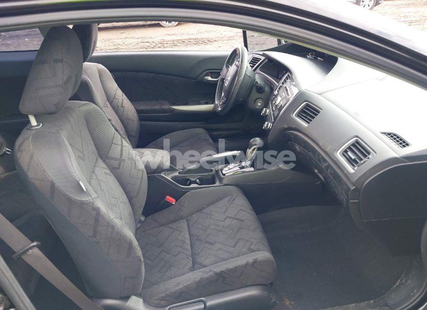 Photo 5 of 2013 Honda Civic LX (VIN 2HGFG3B59DH517140)