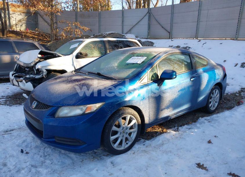 Photo 2 of 2013 Honda Civic LX (VIN 2HGFG3B59DH522273)