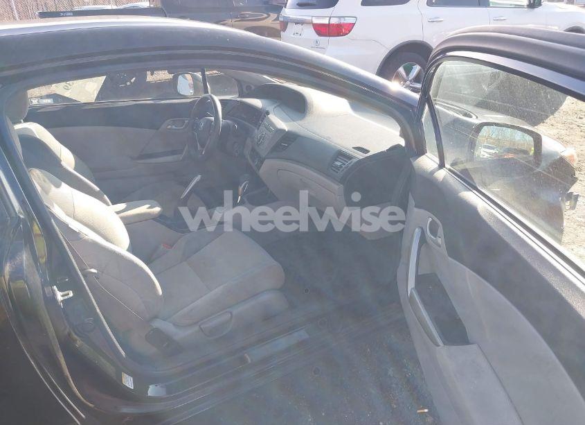 Photo 5 of 2012 Honda Civic LX (VIN 2HGFG3B5XCH554941)