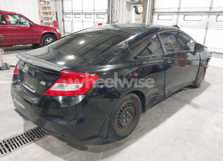 Photo 4 of 2013 Honda Civic LX (VIN 2HGFG3B5XDH506048)