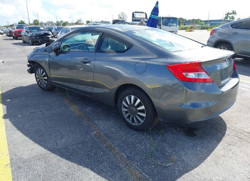 Photo 3 of 2013 Honda Civic LX (VIN 2HGFG3B5XDH513016)