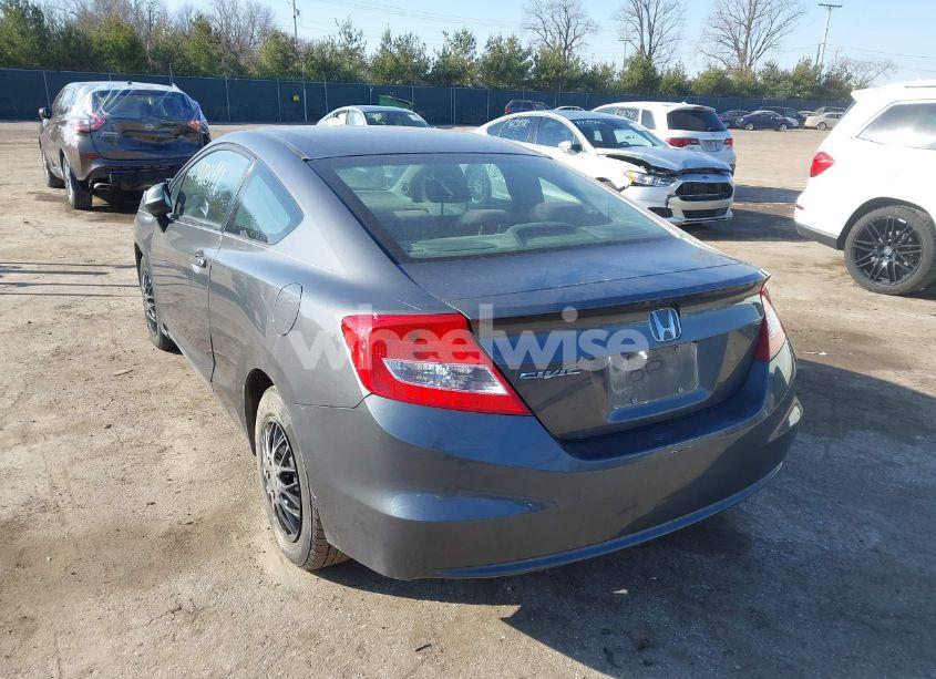 Photo 3 of 2013 Honda Civic LX (VIN 2HGFG3B5XDH520600)