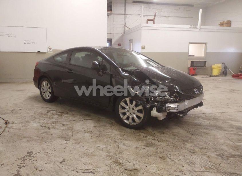 2013 Honda Civic LX (VIN 2HGFG3B5XDH521116) main photo