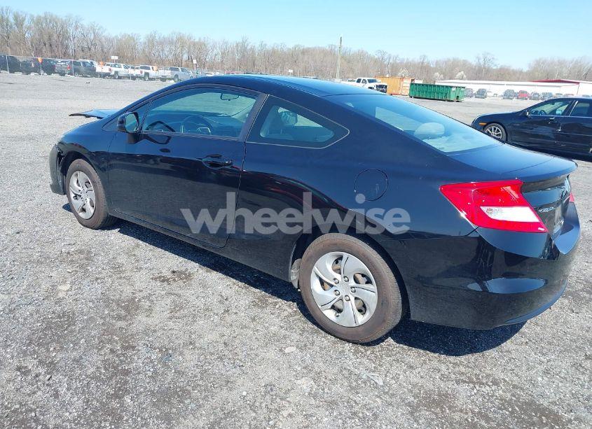Photo 3 of 2013 Honda Civic LX (VIN 2HGFG3B5XDH524047)