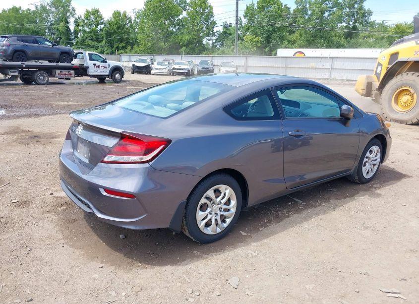 Photo 4 of 2015 Honda Civic LX (VIN 2HGFG3B5XFH516971)
