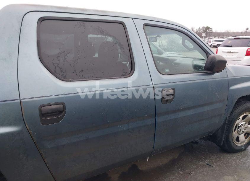 Photo 13 of 2006 Honda Ridgeline RT (VIN 2HJYK16216H522860)