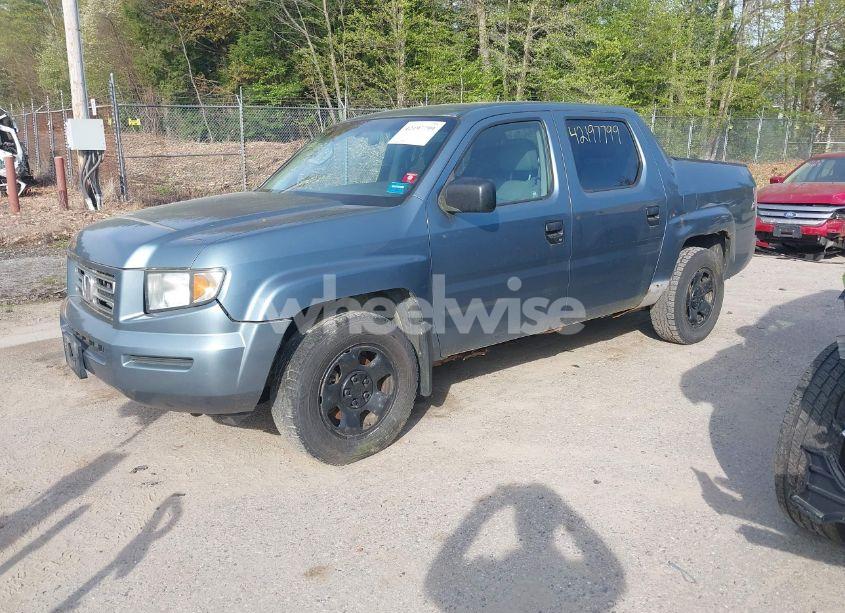 Photo 2 of 2007 Honda Ridgeline RT (VIN 2HJYK16227H530001)