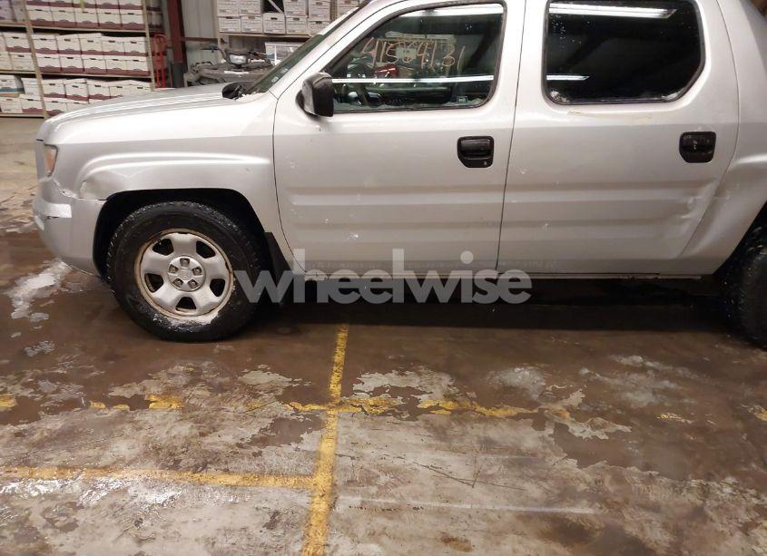 Photo 12 of 2006 Honda Ridgeline RT (VIN 2HJYK16246H543685)