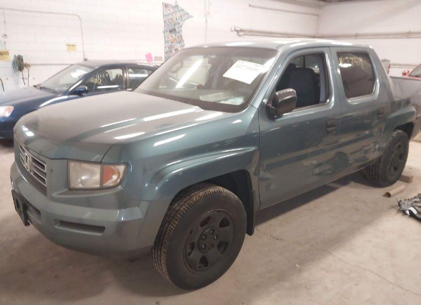Photo 2 of 2006 Honda Ridgeline RT (VIN 2HJYK16256H575478)