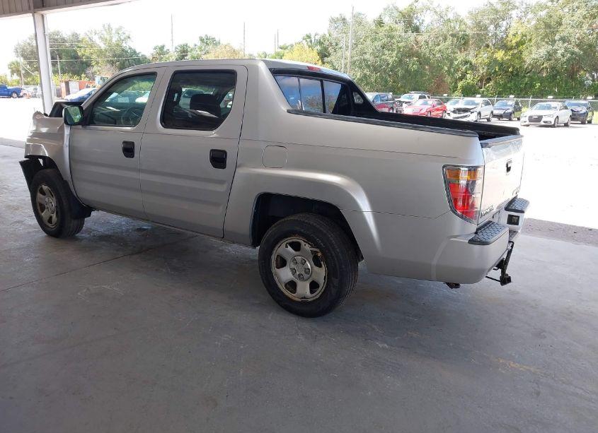 Photo 3 of 2006 Honda Ridgeline RT (VIN 2HJYK16266H568152)