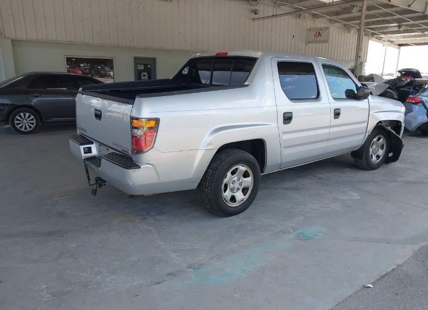 Photo 4 of 2006 Honda Ridgeline RT (VIN 2HJYK16266H568152)