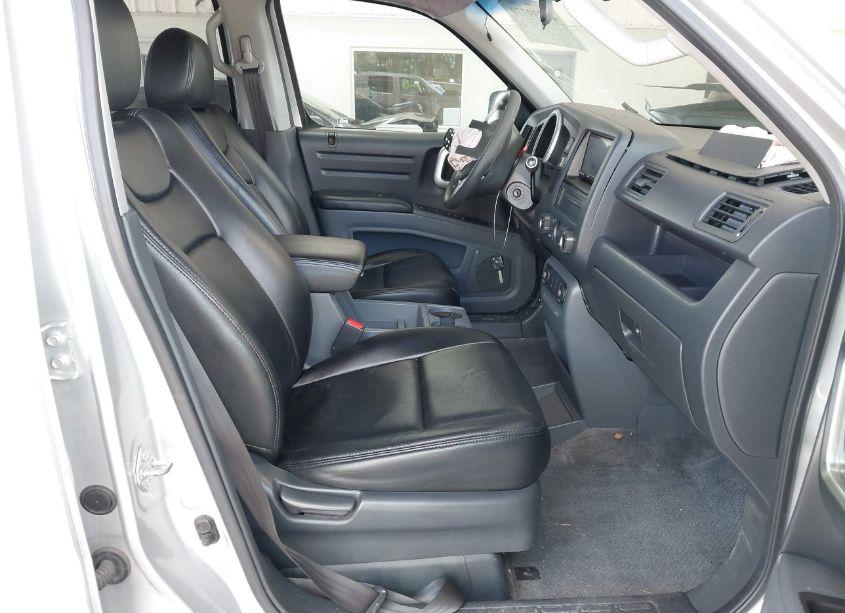 Photo 5 of 2006 Honda Ridgeline RT (VIN 2HJYK16266H568152)