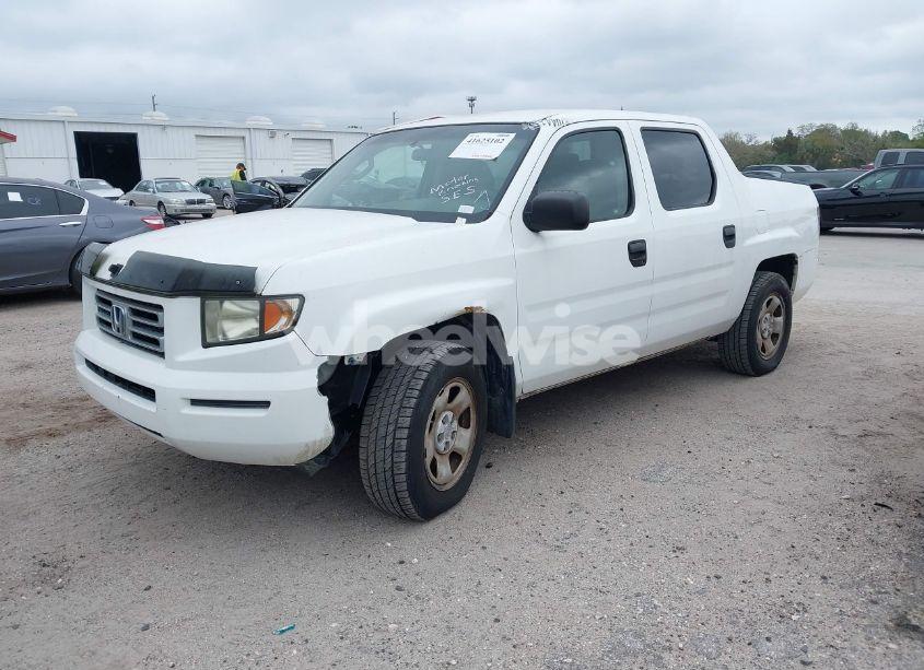 Photo 2 of 2007 Honda Ridgeline RT (VIN 2HJYK16267H543284)