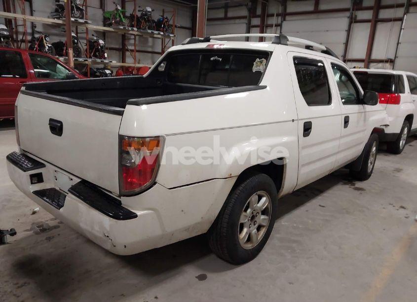 Photo 4 of 2008 Honda Ridgeline RT (VIN 2HJYK16268H537356)