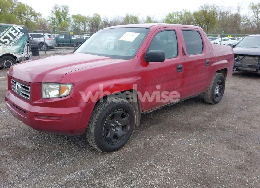Photo 2 of 2006 Honda Ridgeline RT (VIN 2HJYK16276H535600)