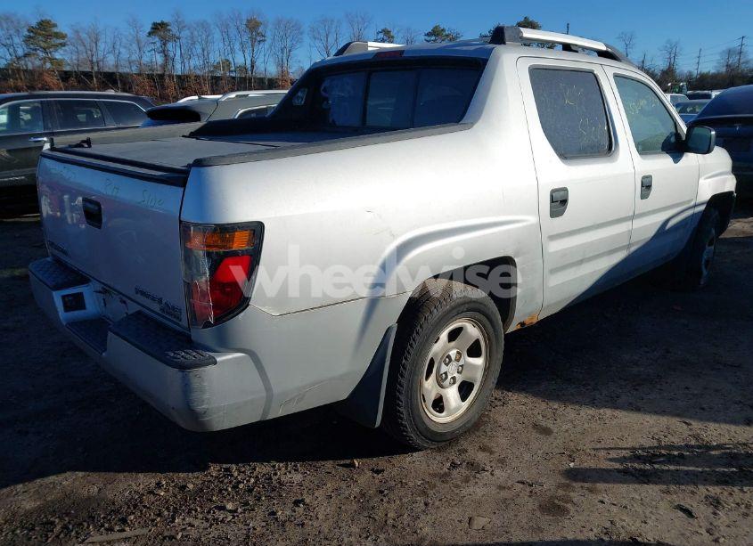 Photo 4 of 2006 Honda Ridgeline RT (VIN 2HJYK16276H539453)